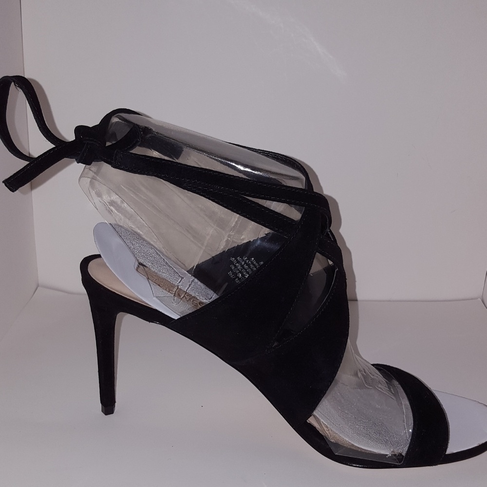 Black suede women's shoe